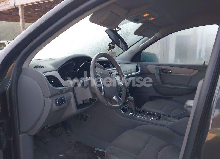 Photo 5 of 2015 Chevrolet Traverse 1LT (VIN 1GNKRGKD2FJ273104)