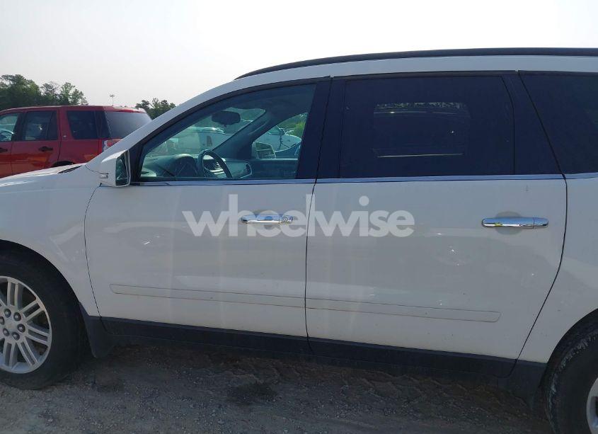 Photo 14 of 2015 Chevrolet Traverse 1LT (VIN 1GNKRGKD2FJ288833)