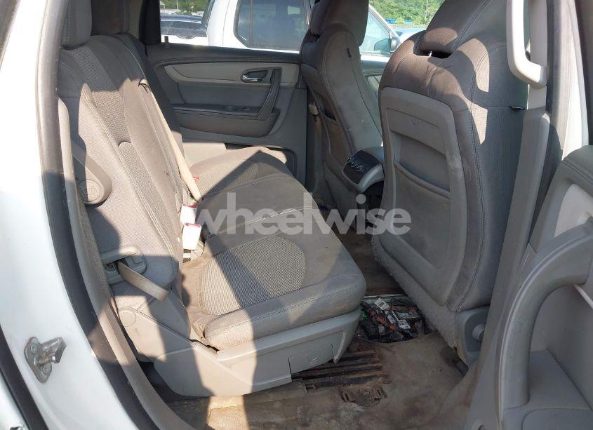 Photo 8 of 2015 Chevrolet Traverse 1LT (VIN 1GNKRGKD2FJ288833)