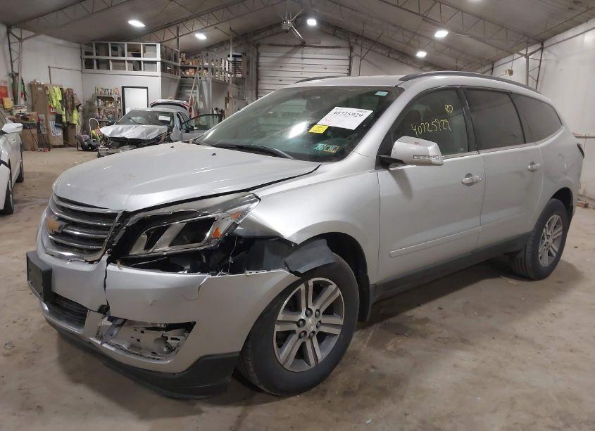Photo 2 of 2015 Chevrolet Traverse 1LT (VIN 1GNKRGKD2FJ302522)