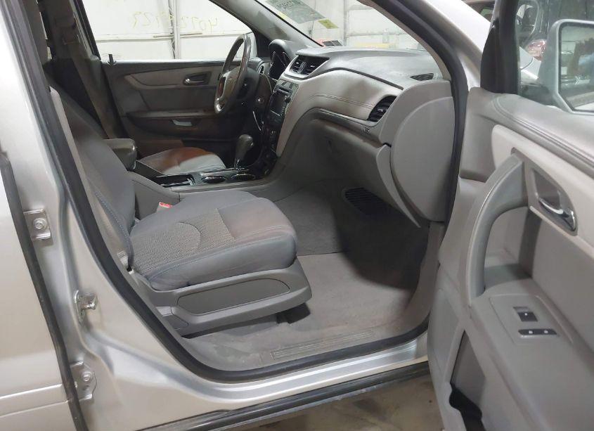 Photo 5 of 2015 Chevrolet Traverse 1LT (VIN 1GNKRGKD2FJ302522)