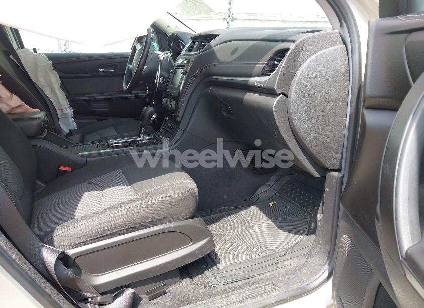 Photo 5 of 2015 Chevrolet Traverse 1LT (VIN 1GNKRGKD2FJ378158)