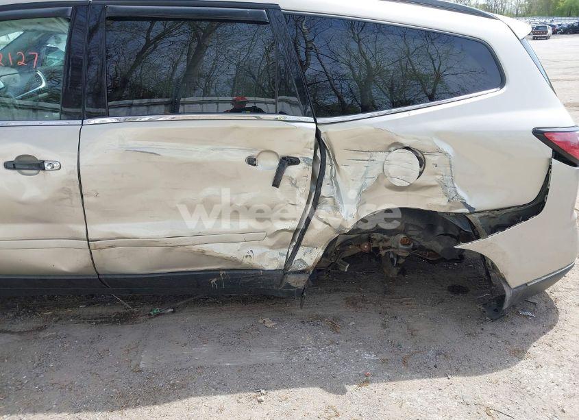 Photo 6 of 2015 Chevrolet Traverse 1LT (VIN 1GNKRGKD2FJ378158)