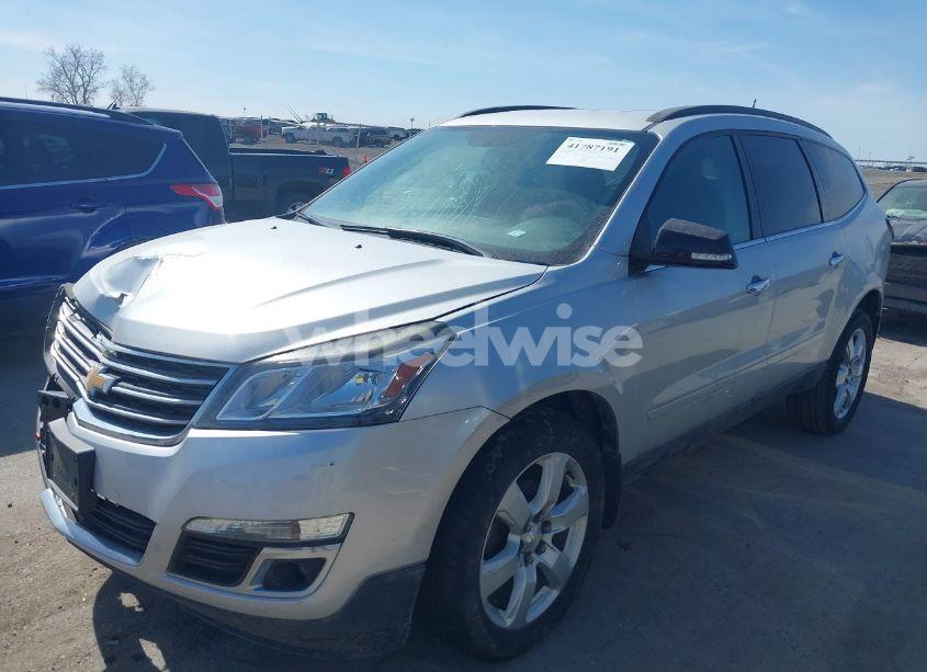 Photo 2 of 2016 Chevrolet Traverse 1LT (VIN 1GNKRGKD2GJ313750)
