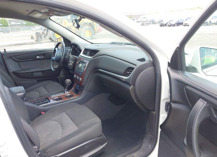 Photo 5 of 2013 Chevrolet Traverse 1LT (VIN 1GNKRGKD3DJ171937)