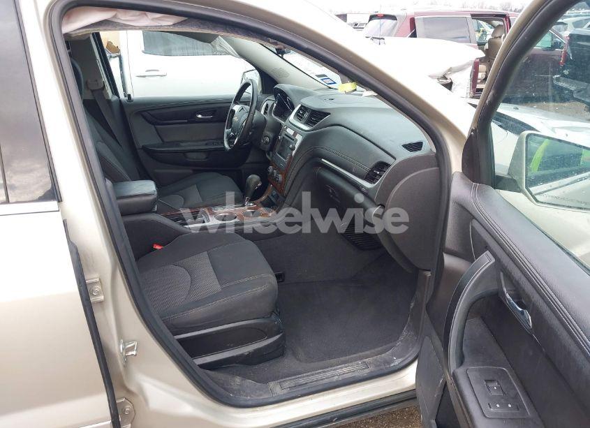 Photo 5 of 2014 Chevrolet Traverse 1LT (VIN 1GNKRGKD3EJ351338)