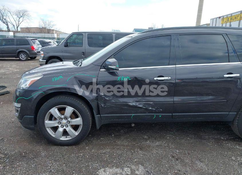 Photo 6 of 2017 Chevrolet Traverse 1LT (VIN 1GNKRGKD3HJ324693)