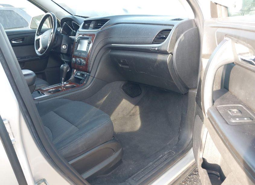 Photo 5 of 2014 Chevrolet Traverse 1LT (VIN 1GNKRGKD4EJ119721)