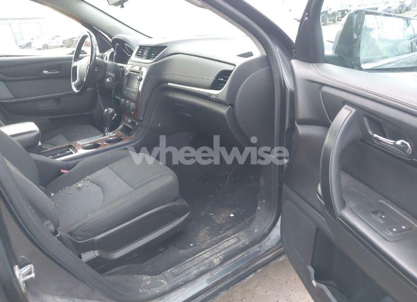 Photo 5 of 2014 Chevrolet Traverse 1LT (VIN 1GNKRGKD4EJ176243)