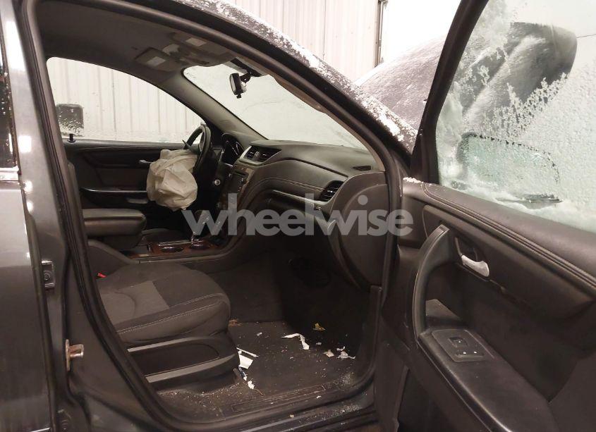 Photo 5 of 2014 Chevrolet Traverse 1LT (VIN 1GNKRGKD4EJ263673)