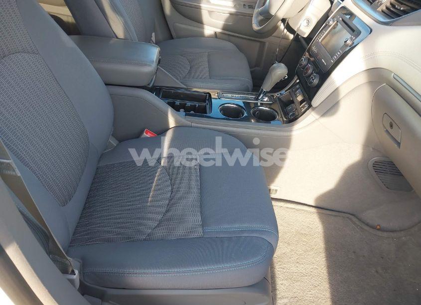 Photo 5 of 2015 Chevrolet Traverse 1LT (VIN 1GNKRGKD4FJ287666)