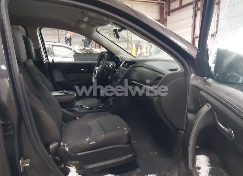 Photo 5 of 2015 Chevrolet Traverse 1LT (VIN 1GNKRGKD4FJ386939)