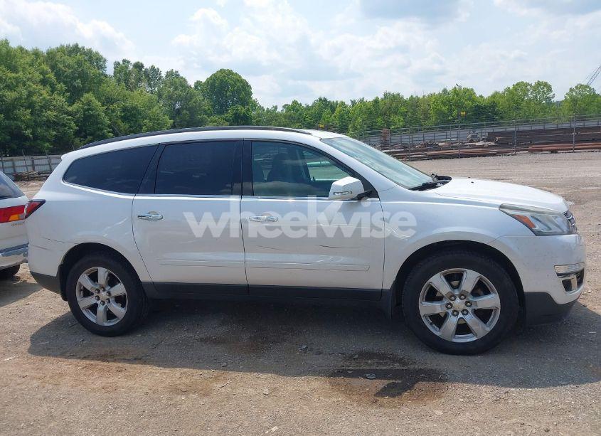 Photo 13 of 2016 Chevrolet Traverse 1LT (VIN 1GNKRGKD4GJ110407)