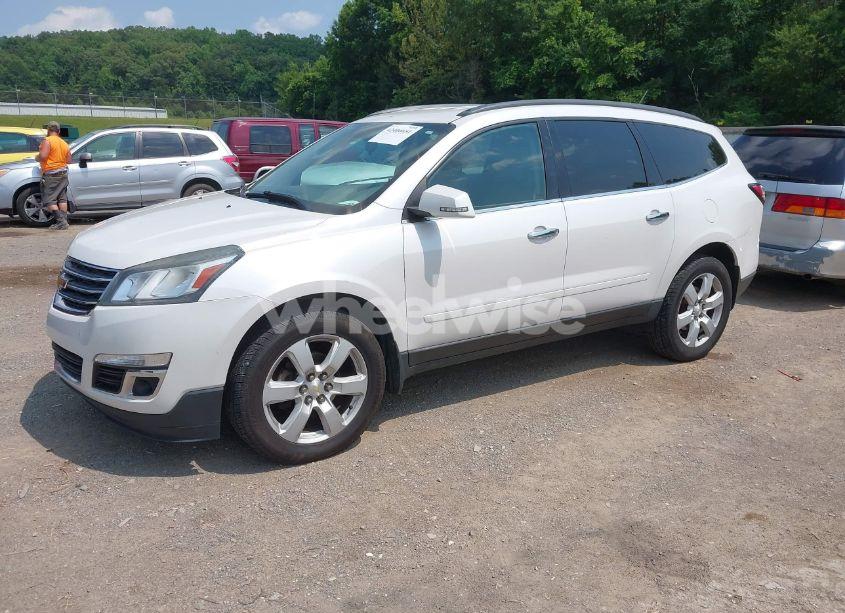Photo 2 of 2016 Chevrolet Traverse 1LT (VIN 1GNKRGKD4GJ110407)