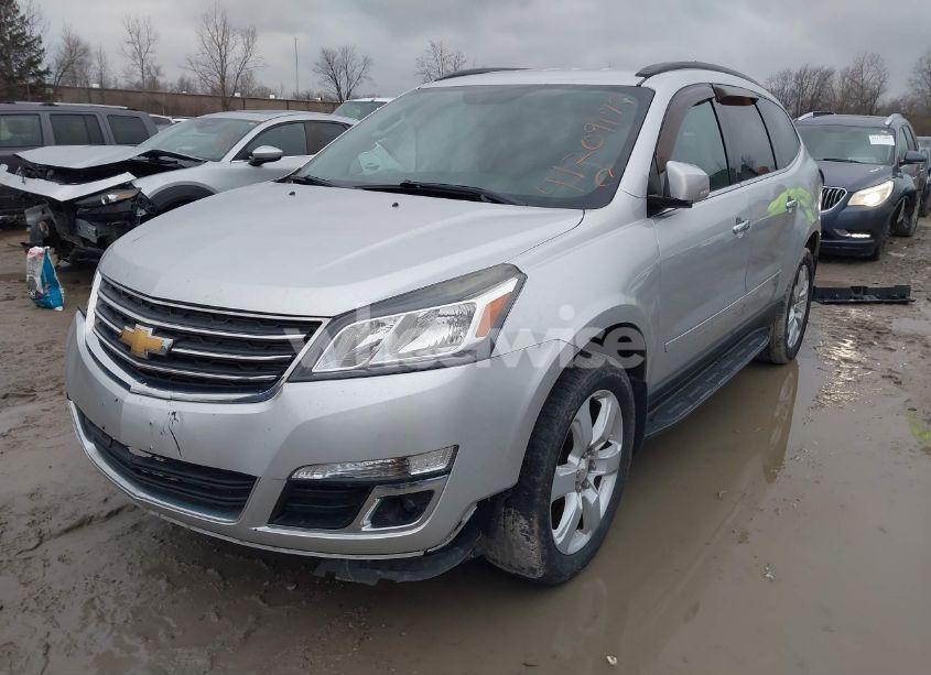 Photo 2 of 2016 Chevrolet Traverse 1LT (VIN 1GNKRGKD4GJ134044)
