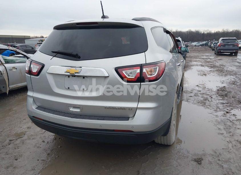 Photo 4 of 2016 Chevrolet Traverse 1LT (VIN 1GNKRGKD4GJ134044)