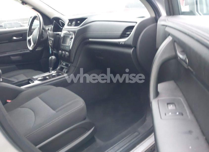 Photo 5 of 2016 Chevrolet Traverse 1LT (VIN 1GNKRGKD4GJ134044)