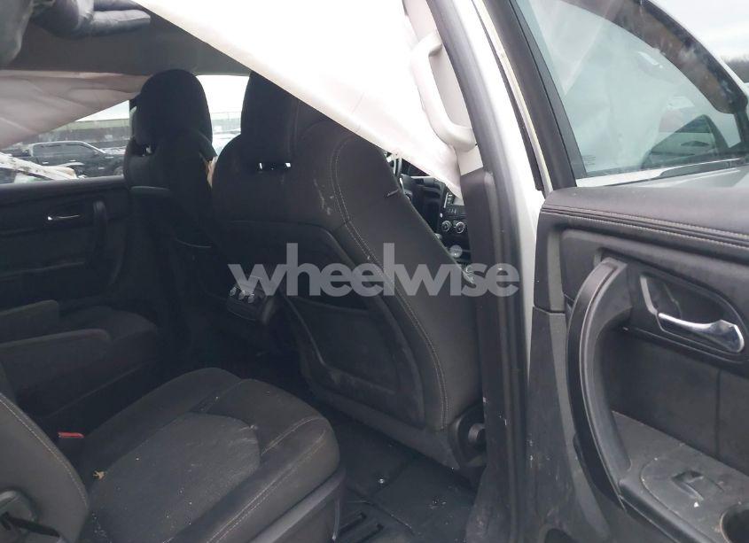 Photo 8 of 2016 Chevrolet Traverse 1LT (VIN 1GNKRGKD4GJ134044)