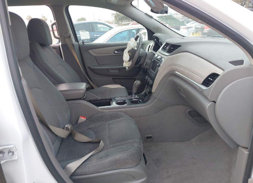 Photo 5 of 2017 Chevrolet Traverse 1LT (VIN 1GNKRGKD4HJ309121)