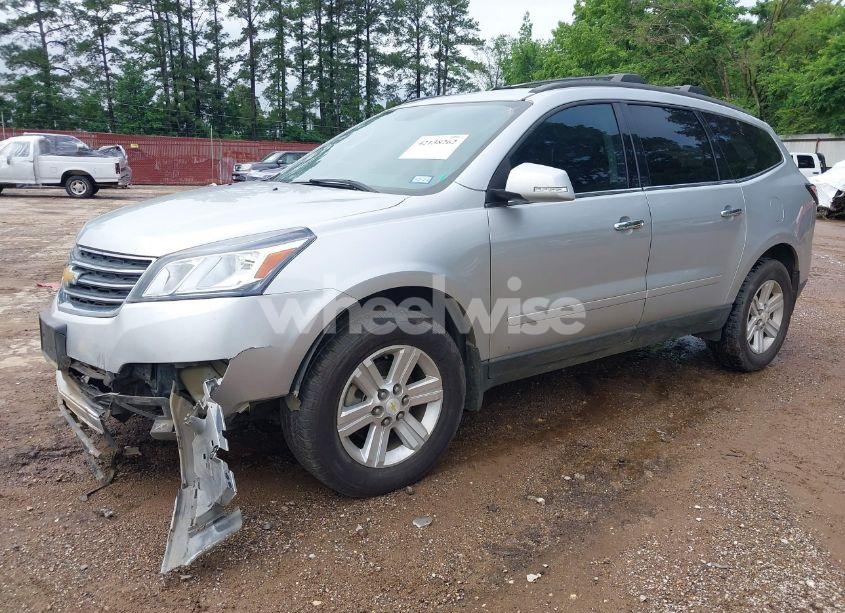 Photo 2 of 2013 Chevrolet Traverse 1LT (VIN 1GNKRGKD5DJ170532)