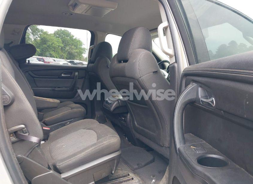 Photo 8 of 2013 Chevrolet Traverse 1LT (VIN 1GNKRGKD5DJ170532)