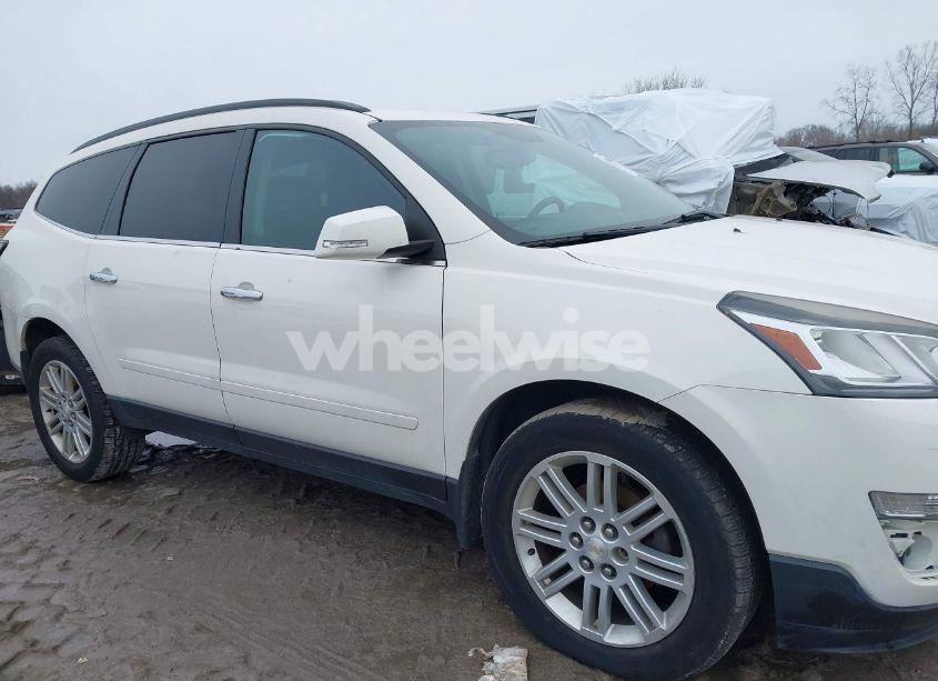 Photo 13 of 2015 Chevrolet Traverse 1LT (VIN 1GNKRGKD5FJ160134)