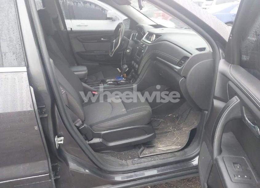 Photo 5 of 2015 Chevrolet Traverse 1LT (VIN 1GNKRGKD5FJ243966)