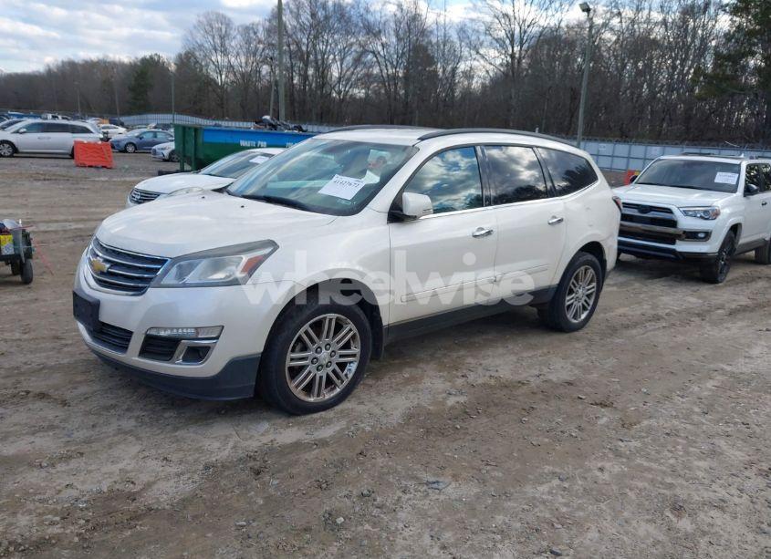 Photo 2 of 2015 Chevrolet Traverse 1LT (VIN 1GNKRGKD5FJ323624)
