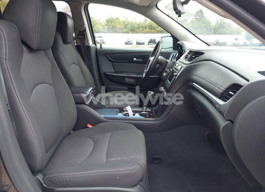 Photo 5 of 2016 Chevrolet Traverse 1LT (VIN 1GNKRGKD5GJ301236)