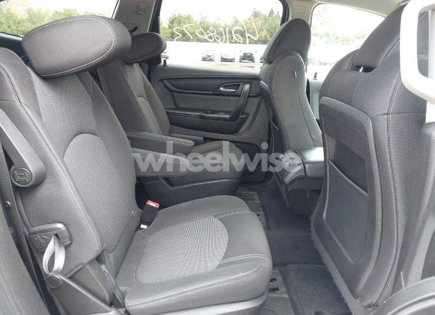 Photo 8 of 2016 Chevrolet Traverse 1LT (VIN 1GNKRGKD5GJ301236)