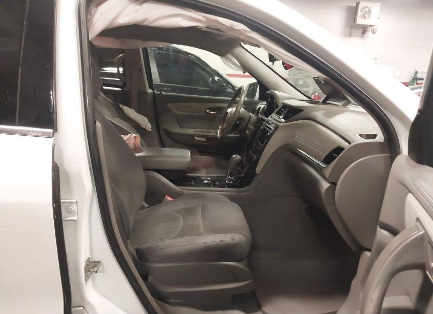 Photo 5 of 2016 Chevrolet Traverse 1LT (VIN 1GNKRGKD5GJ315119)