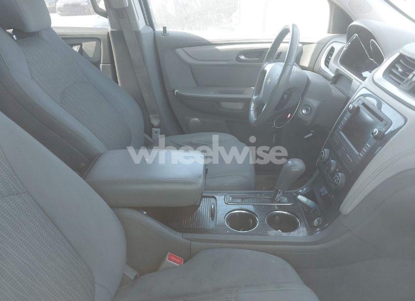 Photo 5 of 2017 Chevrolet Traverse 1LT (VIN 1GNKRGKD5HJ271656)