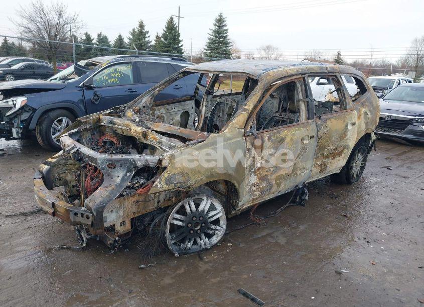 Photo 2 of 2013 Chevrolet Traverse 1LT (VIN 1GNKRGKD6DJ112123)