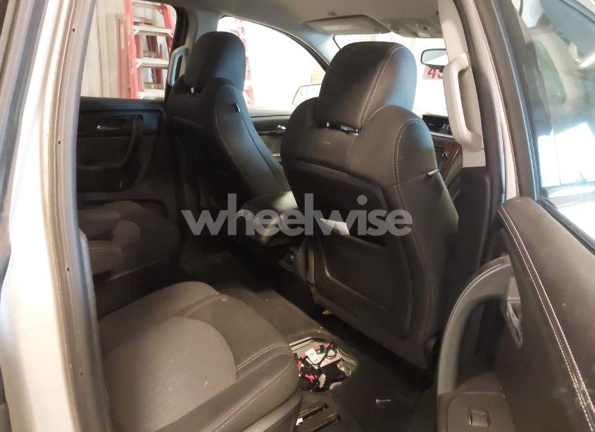 Photo 8 of 2013 Chevrolet Traverse 1LT (VIN 1GNKRGKD6DJ137409)