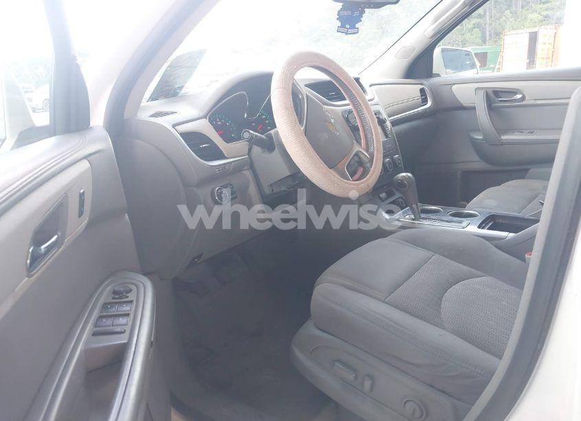 Photo 5 of 2014 Chevrolet Traverse 1LT (VIN 1GNKRGKD6EJ117307)