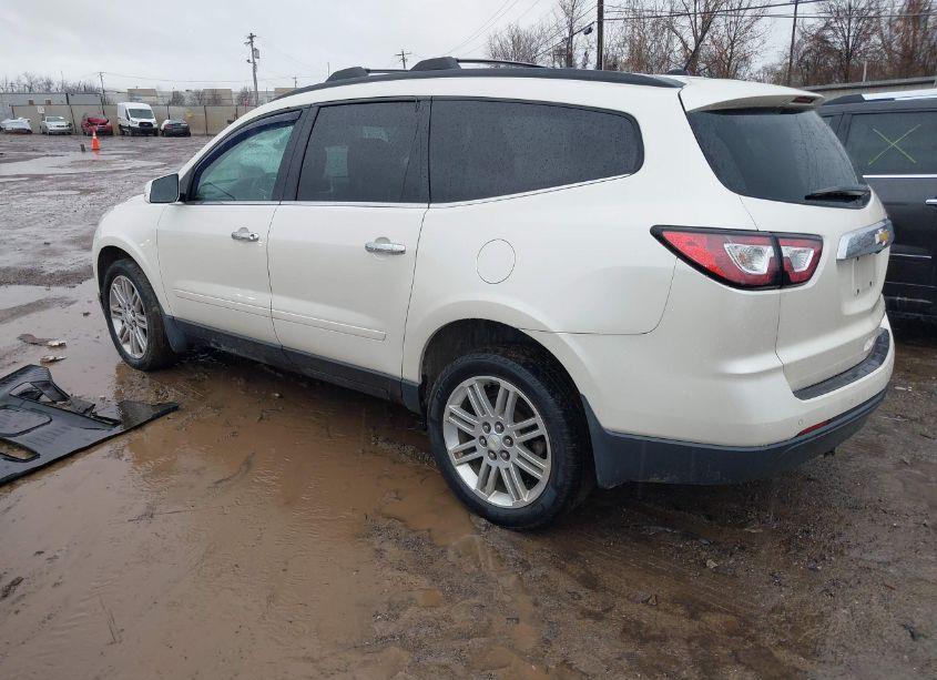 Photo 3 of 2015 Chevrolet Traverse 1LT (VIN 1GNKRGKD6FJ135355)