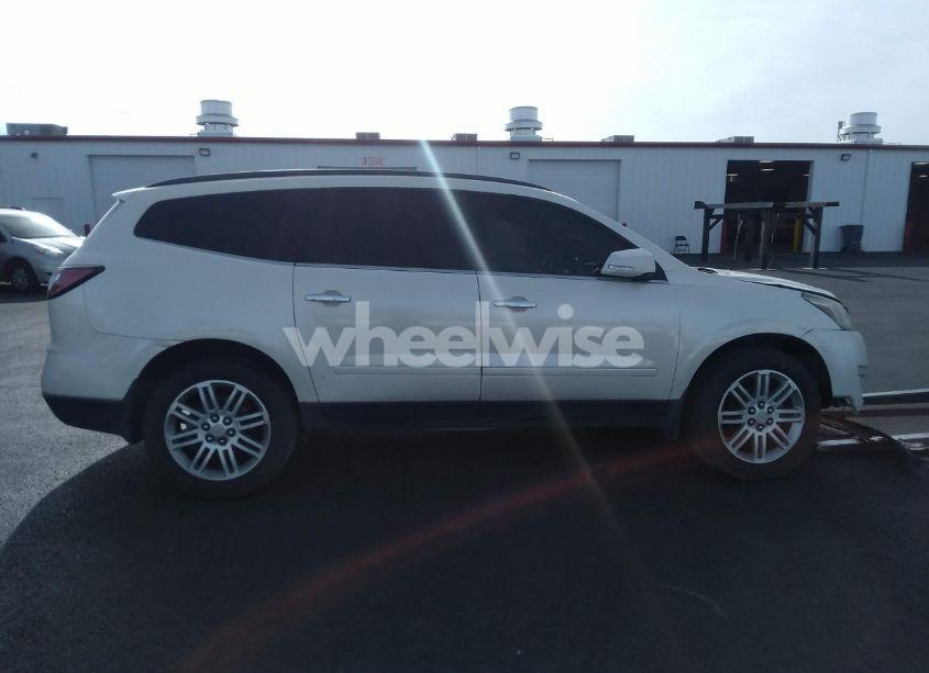 Photo 13 of 2015 Chevrolet Traverse 1LT (VIN 1GNKRGKD6FJ295994)