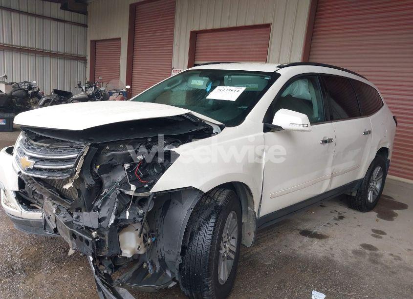 Photo 2 of 2015 Chevrolet Traverse 1LT (VIN 1GNKRGKD6FJ298295)