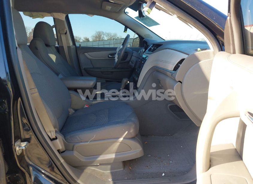 Photo 5 of 2015 Chevrolet Traverse 1LT (VIN 1GNKRGKD6FJ326113)