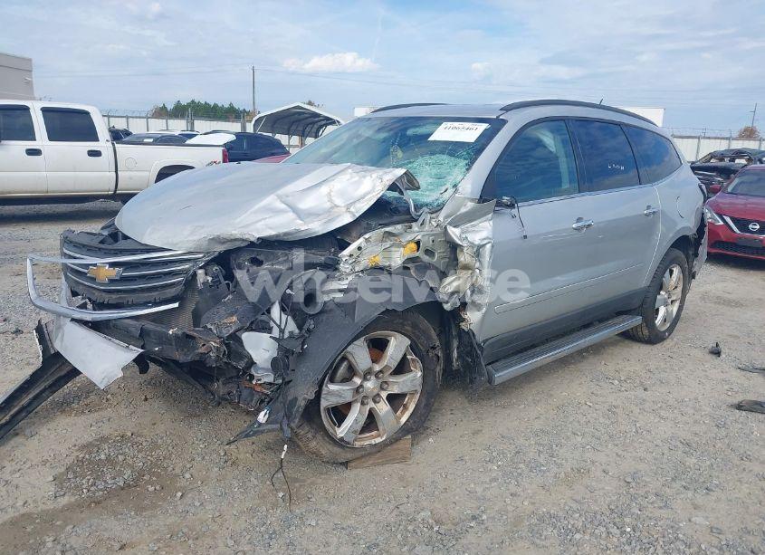 Photo 2 of 2016 Chevrolet Traverse 1LT (VIN 1GNKRGKD6GJ162346)