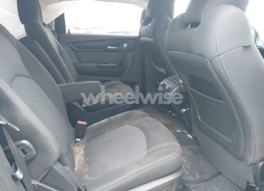 Photo 8 of 2016 Chevrolet Traverse 1LT (VIN 1GNKRGKD6GJ162346)