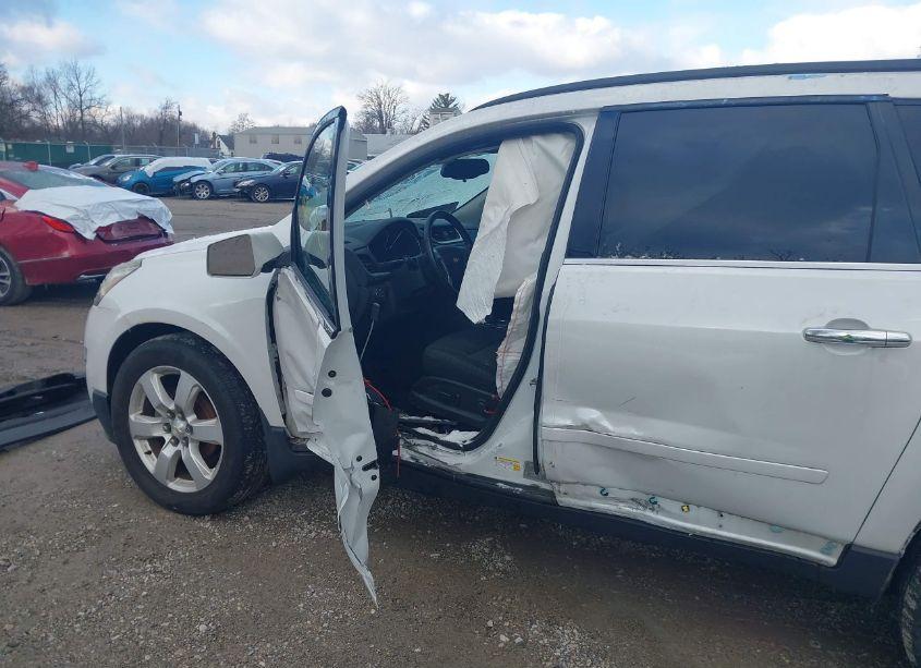 Photo 18 of 2016 Chevrolet Traverse 1LT (VIN 1GNKRGKD6GJ204580)