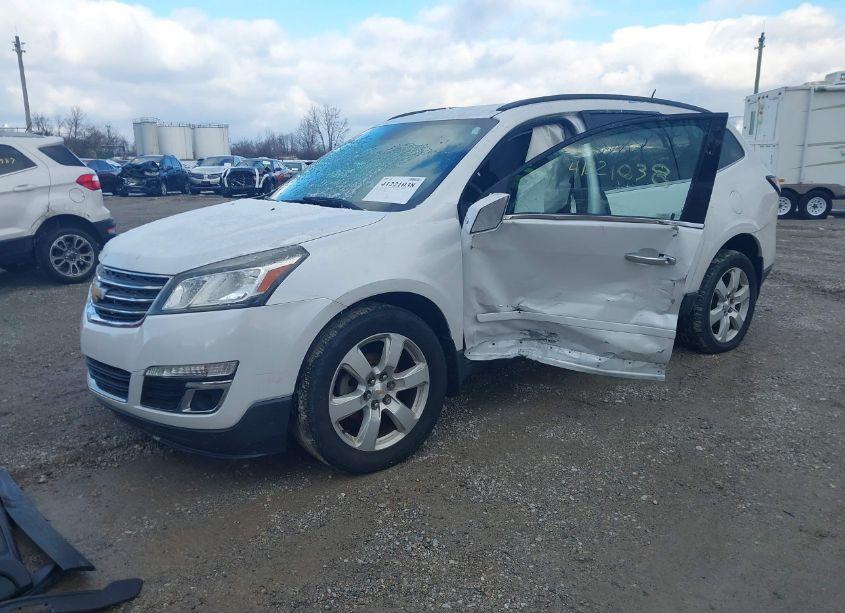 Photo 2 of 2016 Chevrolet Traverse 1LT (VIN 1GNKRGKD6GJ204580)