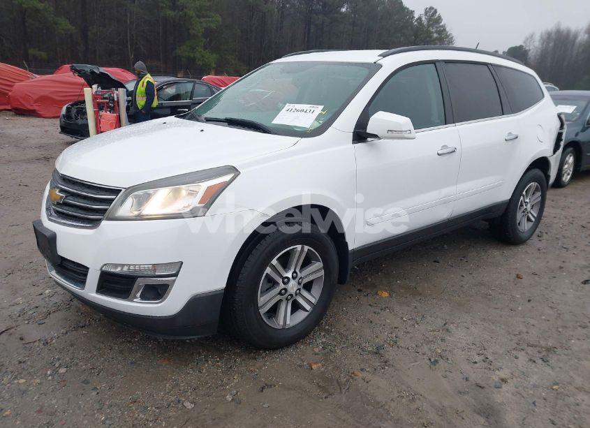 Photo 2 of 2016 Chevrolet Traverse 1LT (VIN 1GNKRGKD6GJ273043)