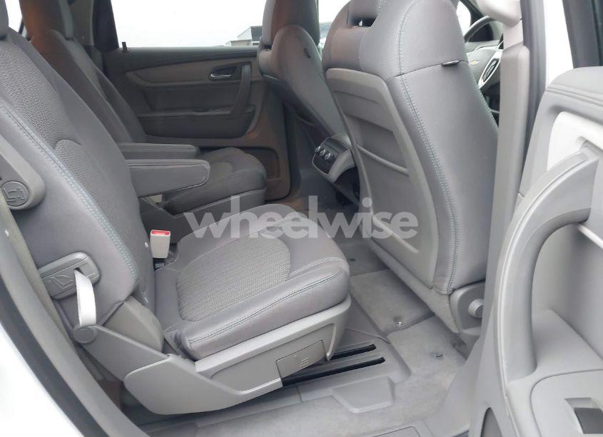 Photo 8 of 2016 Chevrolet Traverse 1LT (VIN 1GNKRGKD6GJ273043)