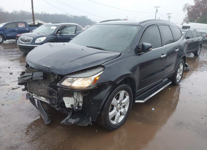 Photo 2 of 2017 Chevrolet Traverse 1LT (VIN 1GNKRGKD6HJ305507)