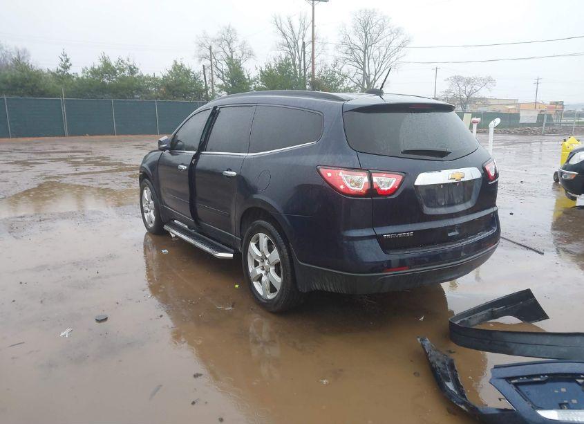 Photo 3 of 2017 Chevrolet Traverse 1LT (VIN 1GNKRGKD6HJ305507)