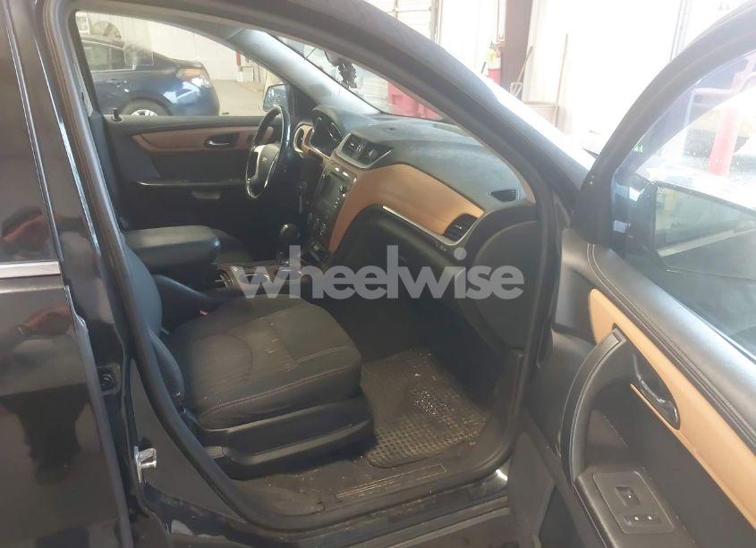 Photo 5 of 2013 Chevrolet Traverse 1LT (VIN 1GNKRGKD7DJ177742)