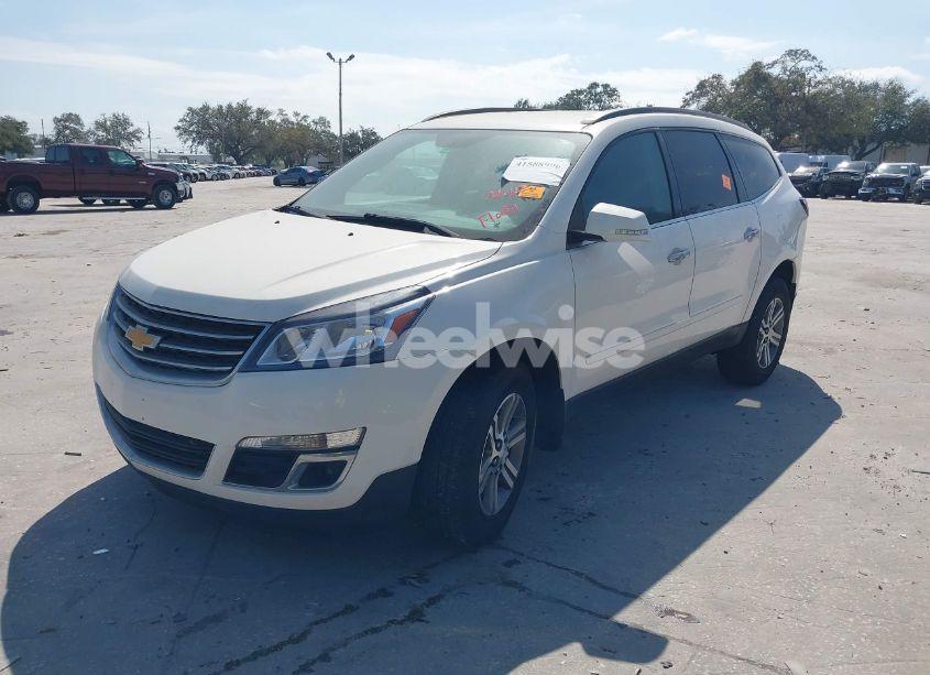 Photo 2 of 2015 Chevrolet Traverse 1LT (VIN 1GNKRGKD7FJ157185)