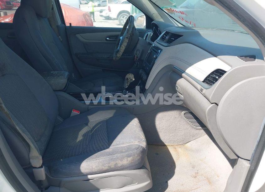 Photo 5 of 2015 Chevrolet Traverse 1LT (VIN 1GNKRGKD7FJ157185)